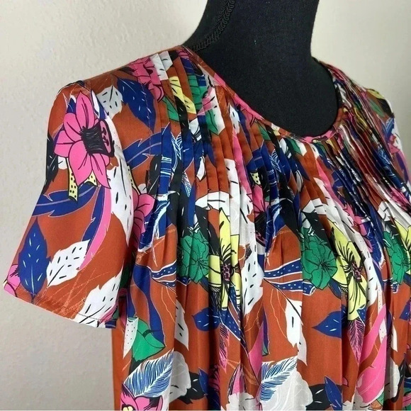 Anthropologie DOLAN Women’s Left Coast Pleated Short Sleeve Floral Blouse Medium - Picture 16 of 16